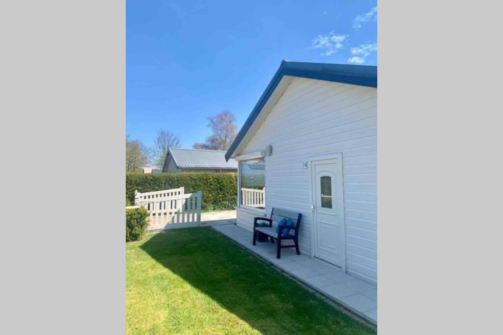 Bungalow Scheldezicht In Zeeland Dicht Bij Zee Scherpenisse Exterior foto